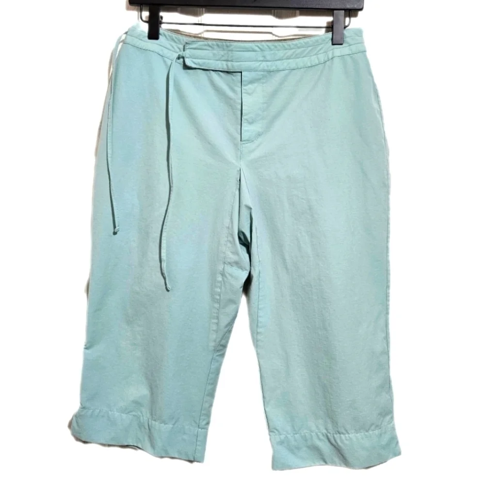 Athleta Mint Green Capris Size S